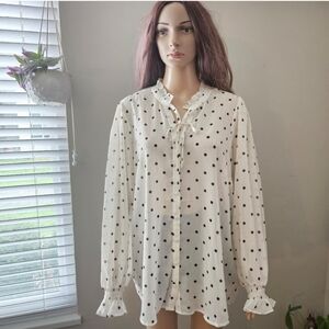 Torrid top 1X cream black polkadots sheer button down shirt blouse long Line